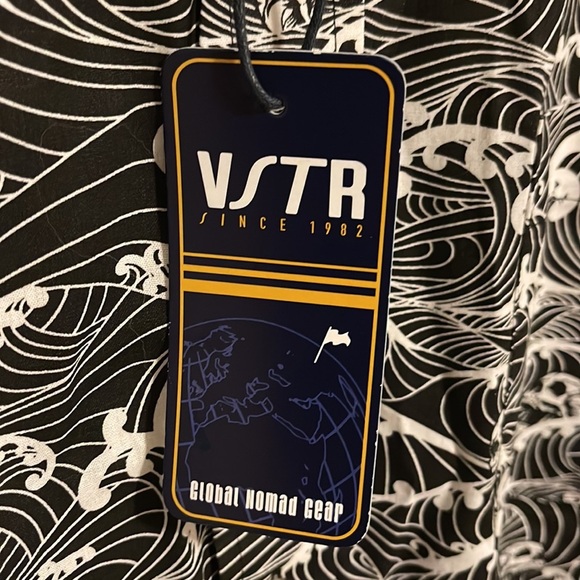 Skull + Wave Print Mens Button Up Size XL NWT VSTR - Picture 4 of 5